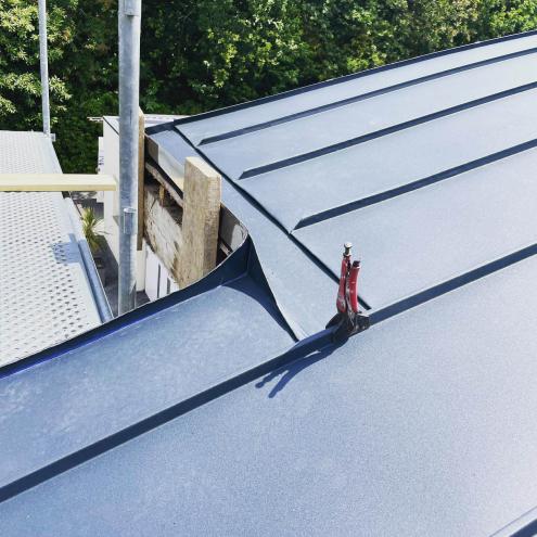 Rénovation toiture en zinc à Bénodet