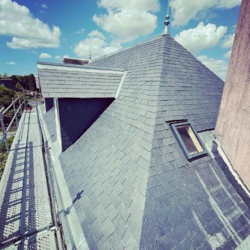 Rénovation de la toiture, réfexion de la charpente, islolation par l'extérieur