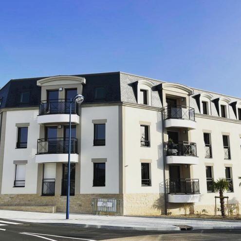 Couverture ardoises naturelles et zinc centre-ville de Fouesnant