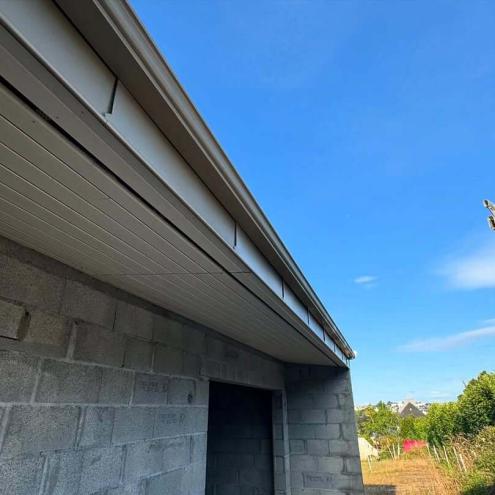 Pose d'une couverture en aluminium à Quimper (29000)