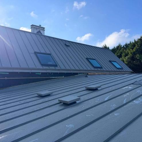 Pose d'une couverture en aluminium à Quimper (29000)